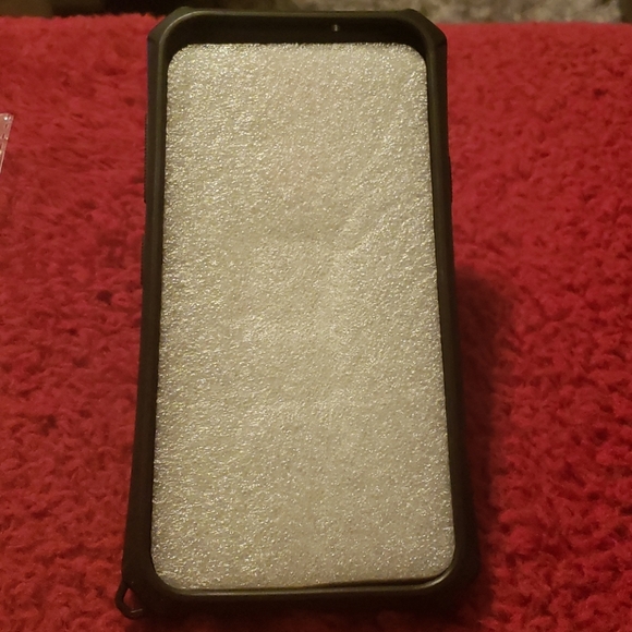 Phone case - Picture 2 of 4